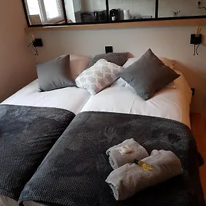 studio-26-m2-tout-quip.hotels-rhonealpes.com/